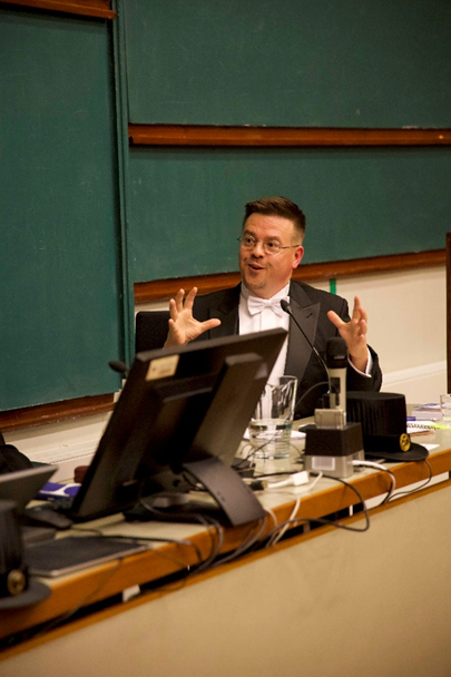 FM (väit.) Teppo Ylitalo väitöstilaisuudessa